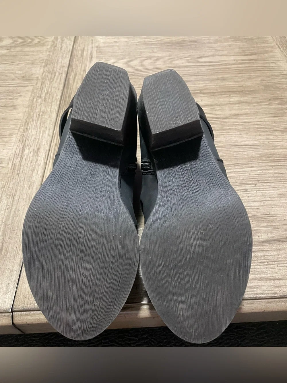 Blowfish Malibu heeled ankle boots, size 9, like new.